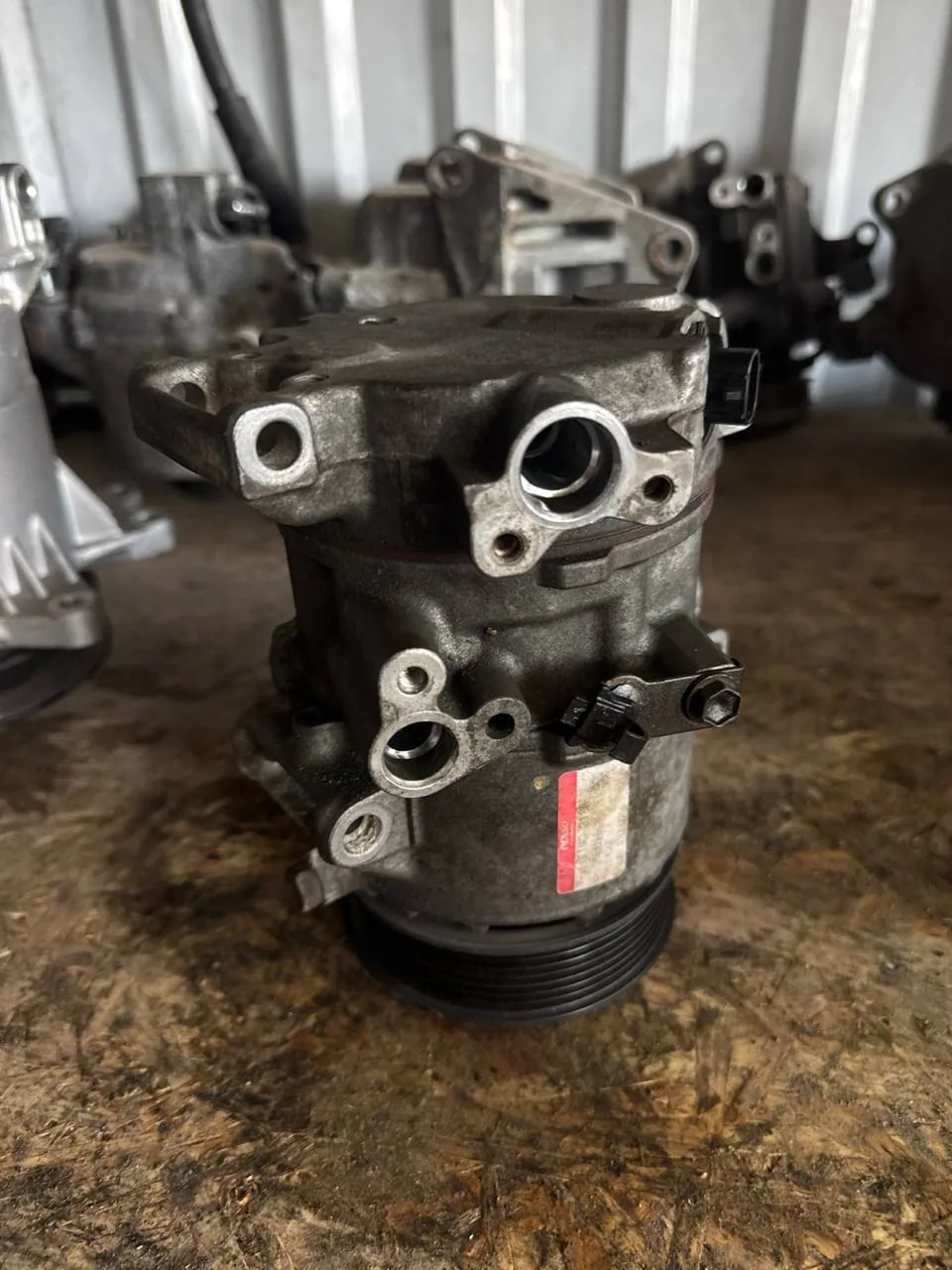 Компрессор кондиционера Toyota Estima 2.4L 1999-2006 г. 